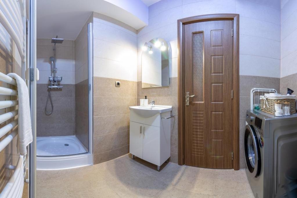 בראשוב Isaran Residence מראה חיצוני תמונה